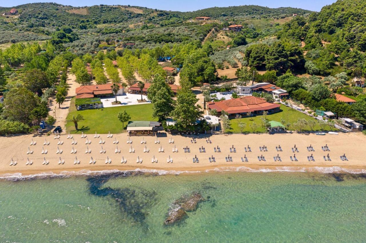 Komitsa Luxury Apartments Nea Roda Exterior foto