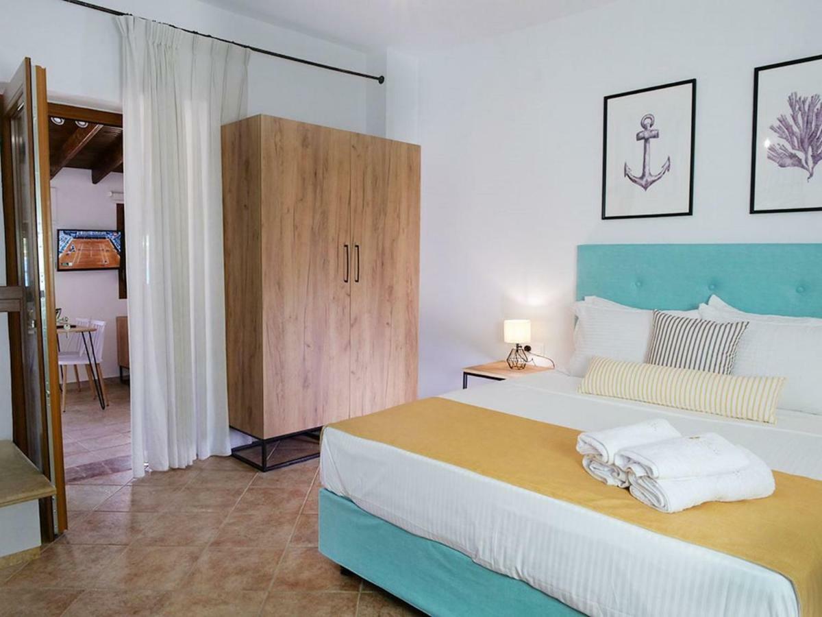 Komitsa Luxury Apartments Nea Roda Exterior foto